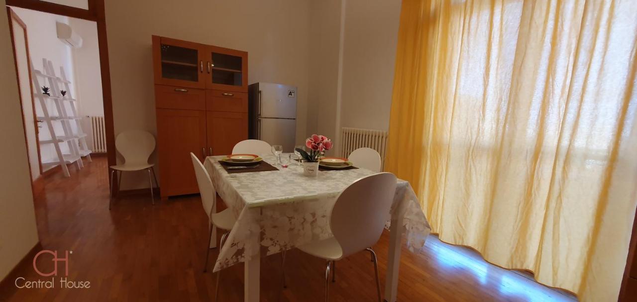 Central House Lecce Eksteriør bilde